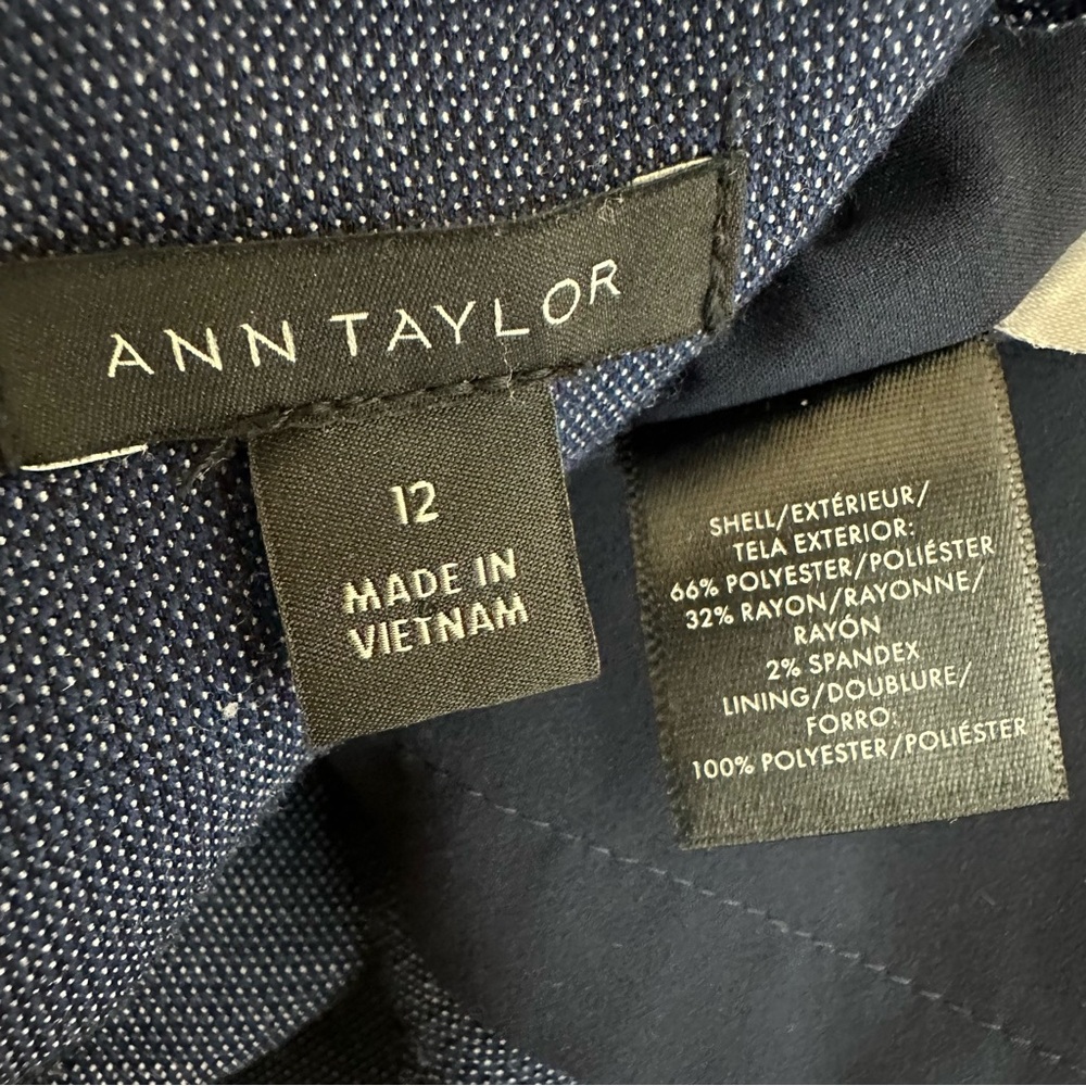 Ann Taylor Blue Navy Ruffle Shoulder Shift Dress Size 12 - Picture 12 of 12